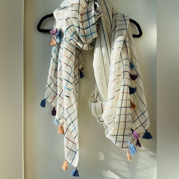 TILO Scarves Tassle Treat and oh so unique! NWT - Picture 6 of 14